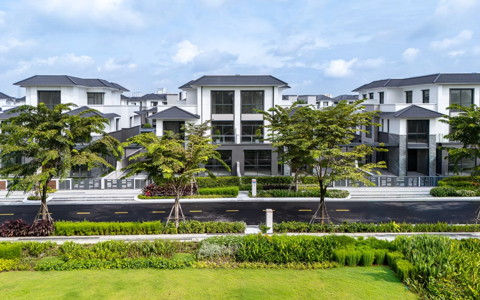 Biệt thự Tứ lập